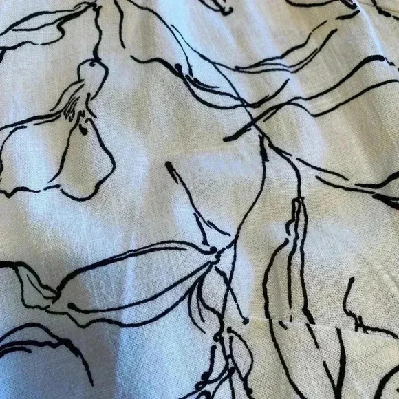 Monteau Los Angeles Size Medium White/Black Floral Linen Blend Wrap Style Dress. - Picture 7 of 13
